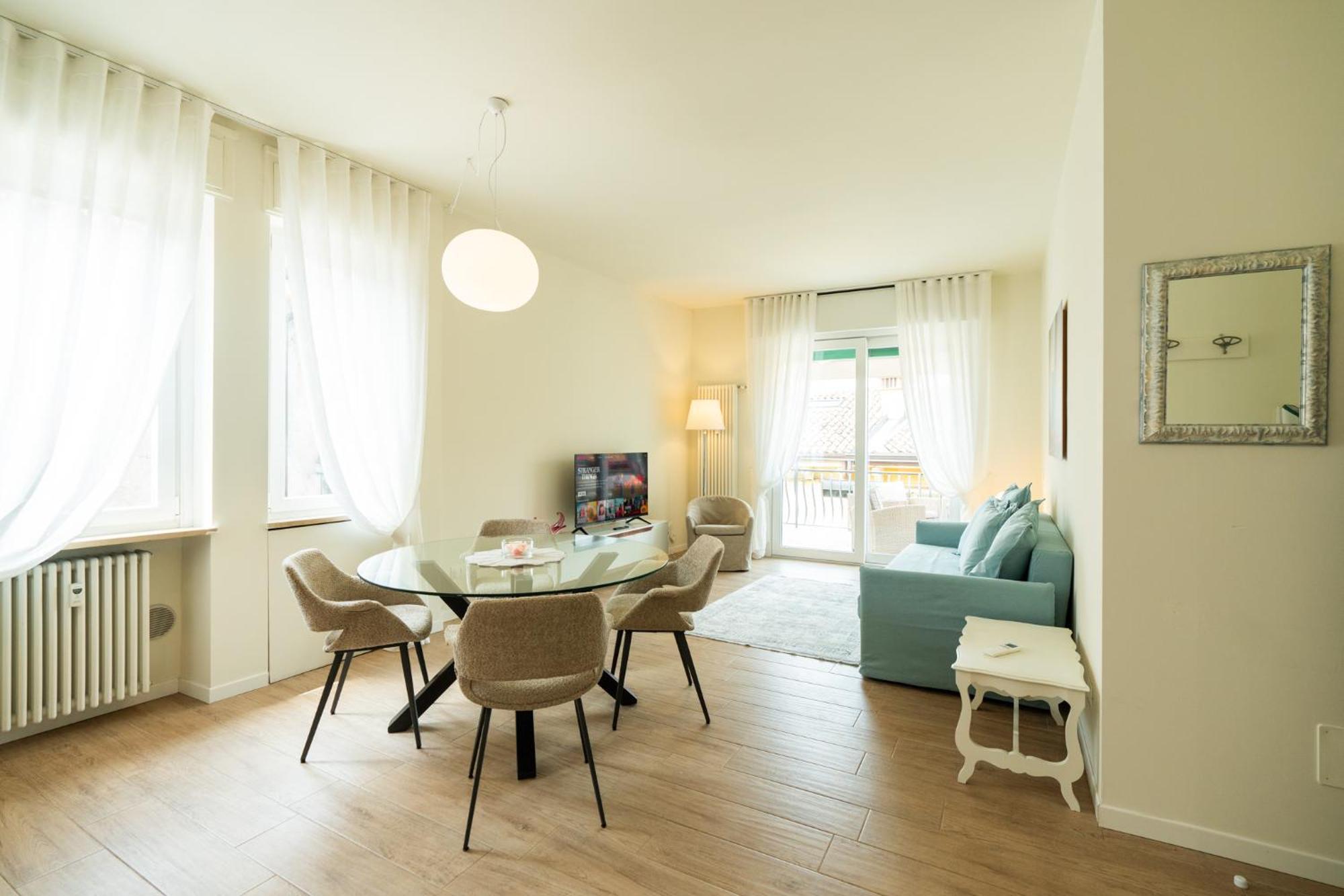 Domus Verona - Ampia Residenza Filippini A Pochi Passi Dall'Arena Экстерьер фото